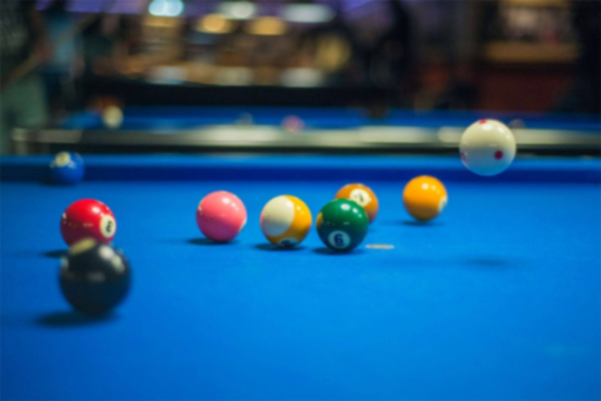 Pool stol s kuglama